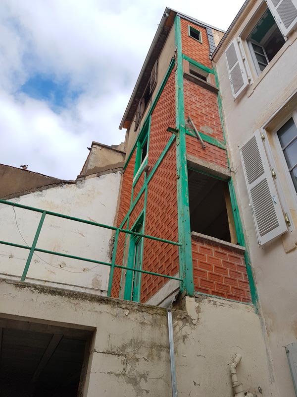 Suivi de chantier pour le projet de rénovation en Loi Malraux d'une bâtiment à La Rochelle