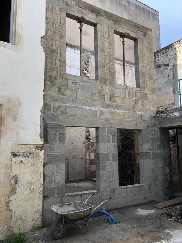 Maitrise d'oeuvre et suivi de chantier pour la rénovation d'un bâtiment historique à La Rochelle
