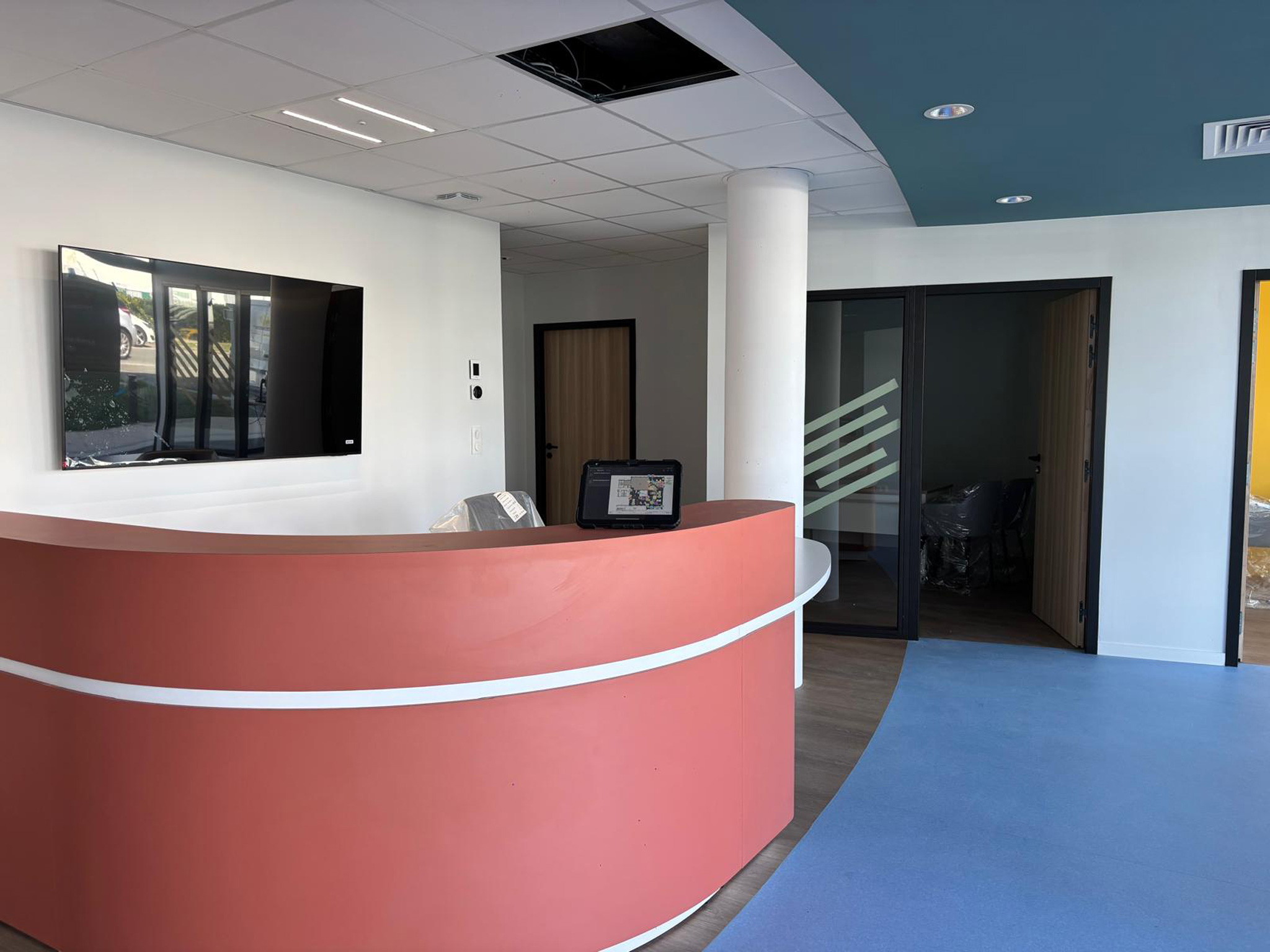locaux-square-habitat-economiste-maitre-doeuvre-larochelle-architecture-interieur-optiondinterieur-entreprise-groupeameo