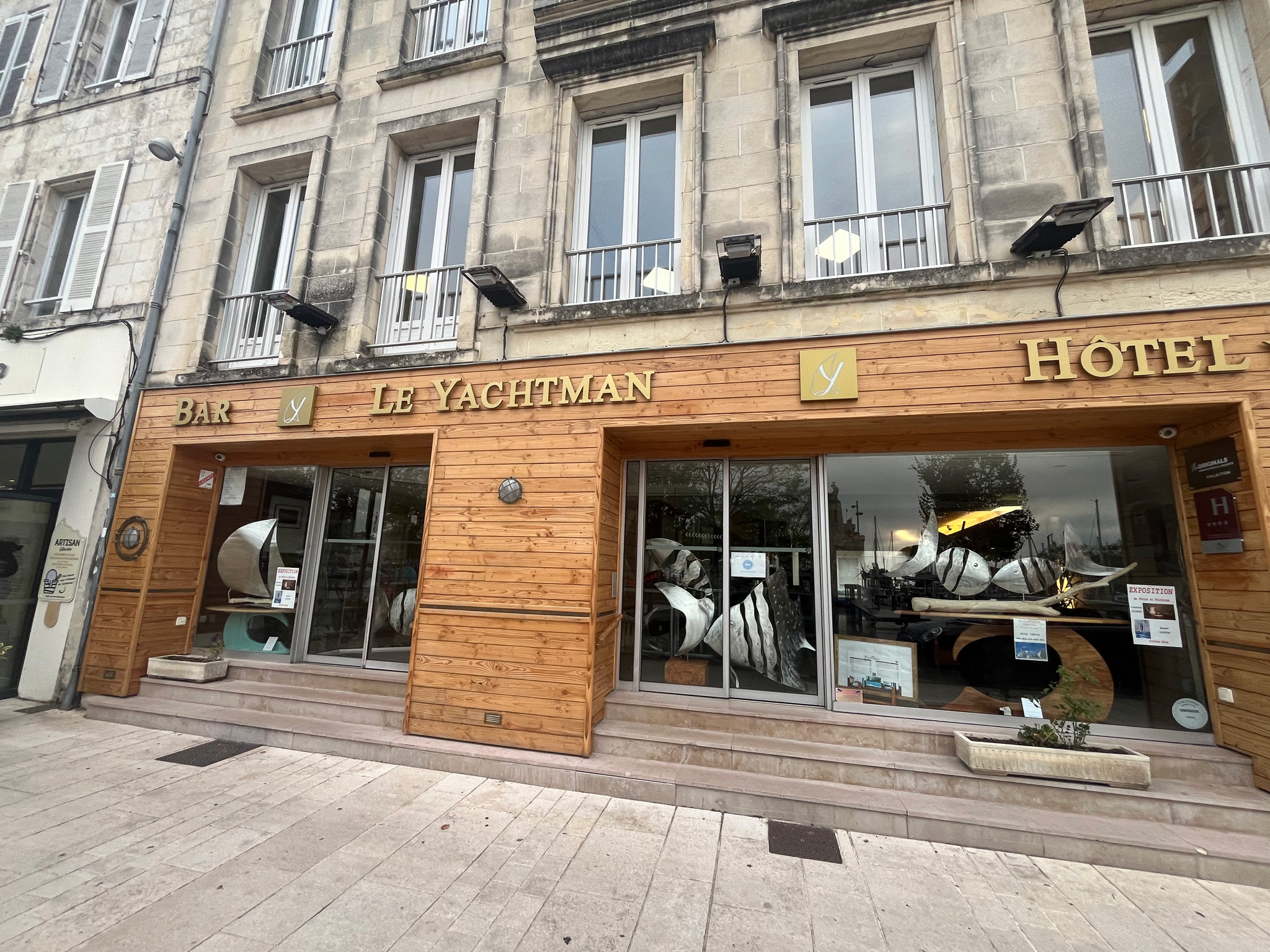 Projet de rénovation et de maîtrise d'oeuvre pour l'hôtel Le Yachtman à La Rochelle.
